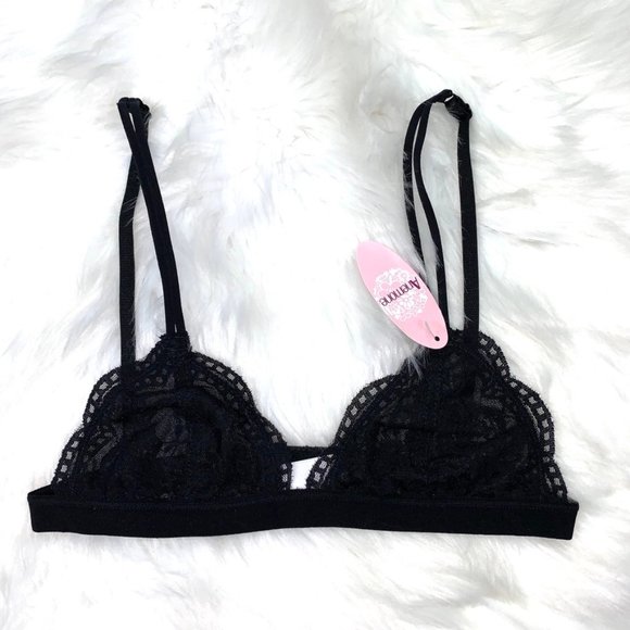 Anemone Other - NWT🤩|•ANEMONE| Lace Triangle Bralette S/M